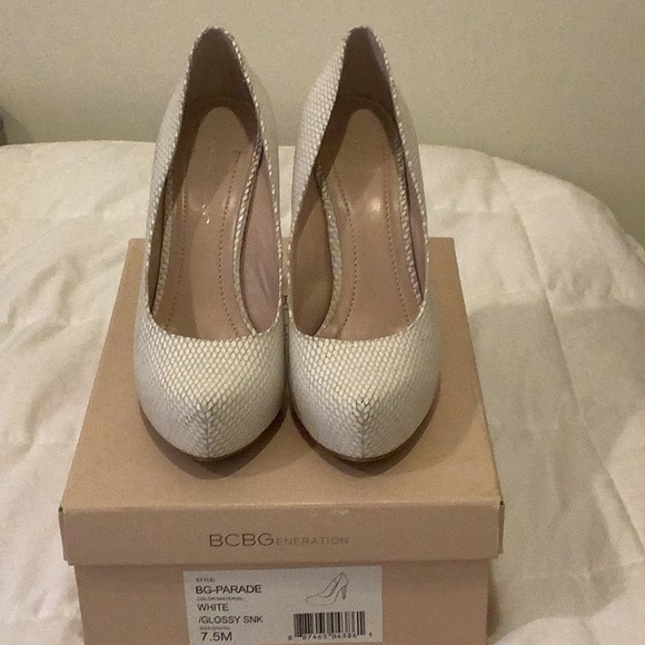 BCBGeneration Shoes - BCBGeneration white “snakeskin” design heels